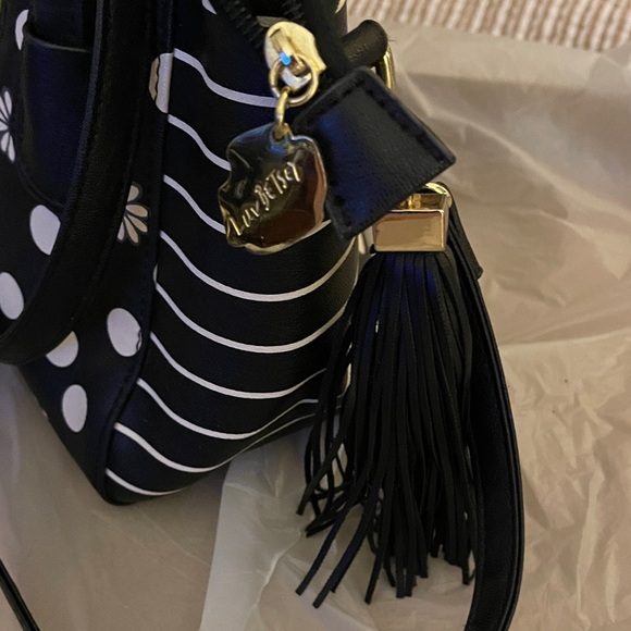 Betsey Johnson Black and White Floral Women's Bag - Picture 6 of 6